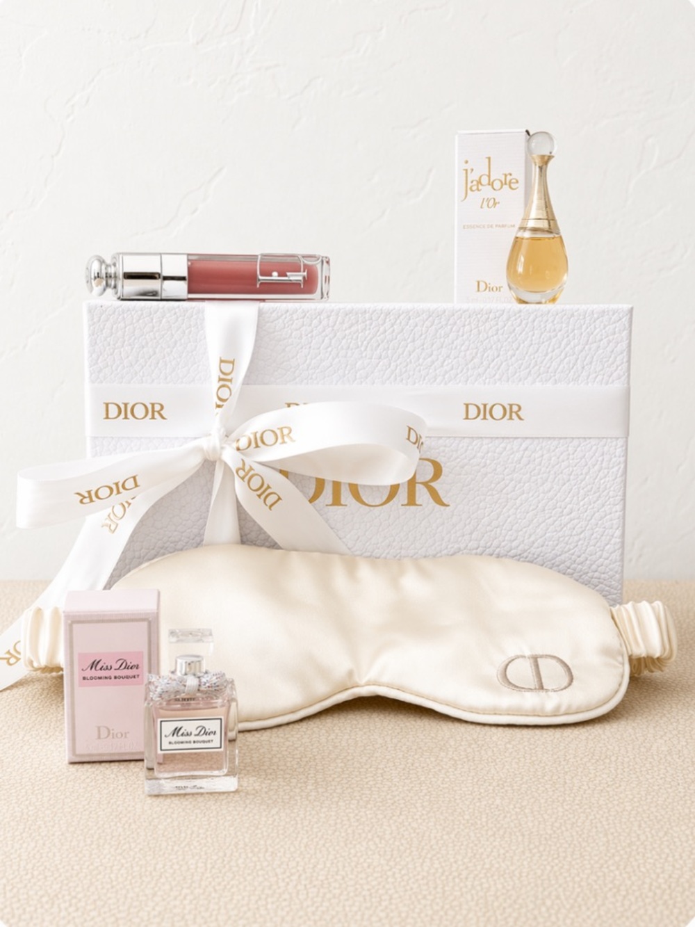 DIOR 4 Piece Boxed Gift Set (Lip + Par + Eyemask)